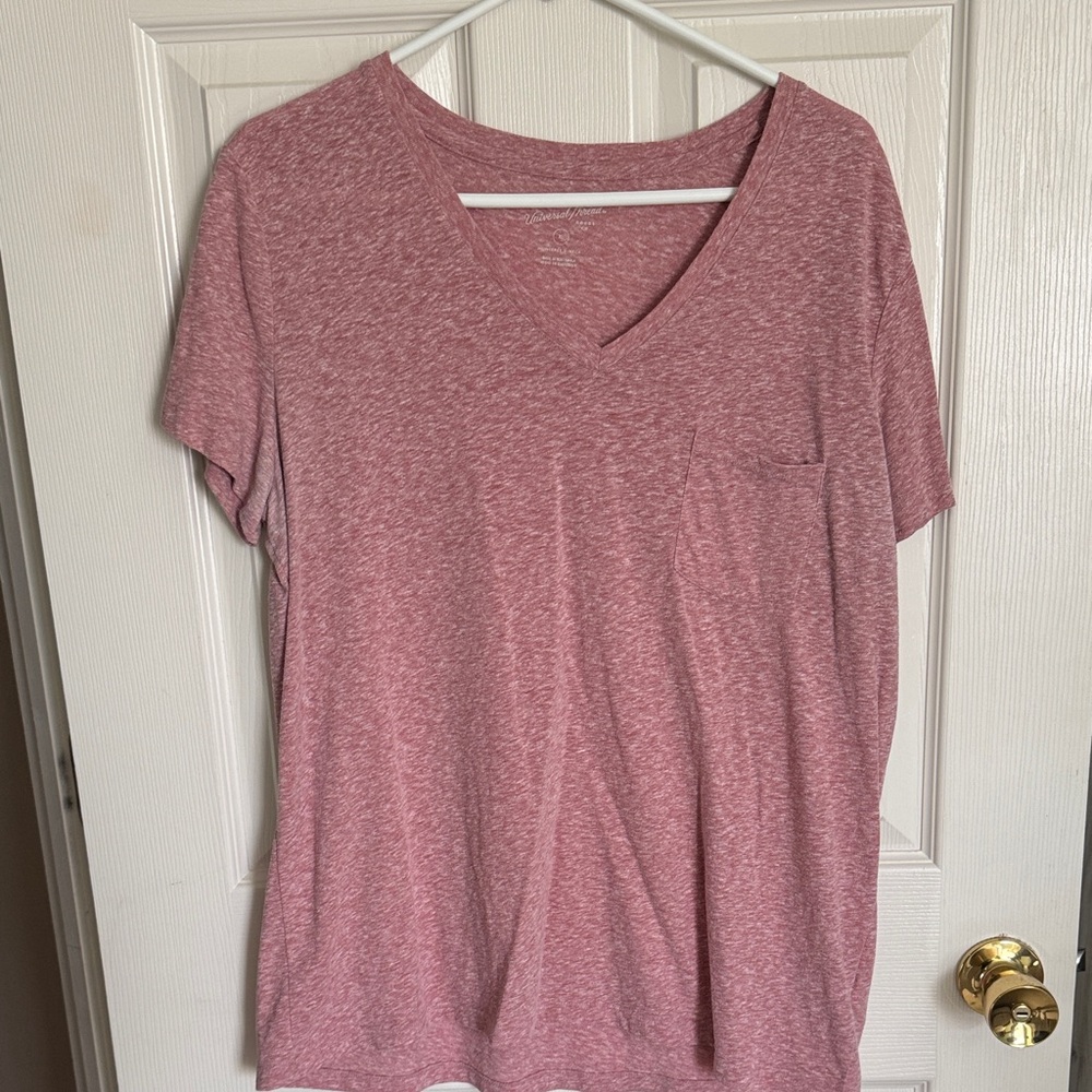 Universal Thread Soft Heathered V-Neck Pocket Tee in Dusty Rose